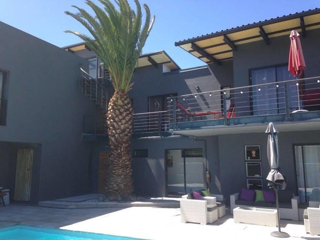 Capetown 4U Guesthouse Bloubergstrand Buitenkant foto