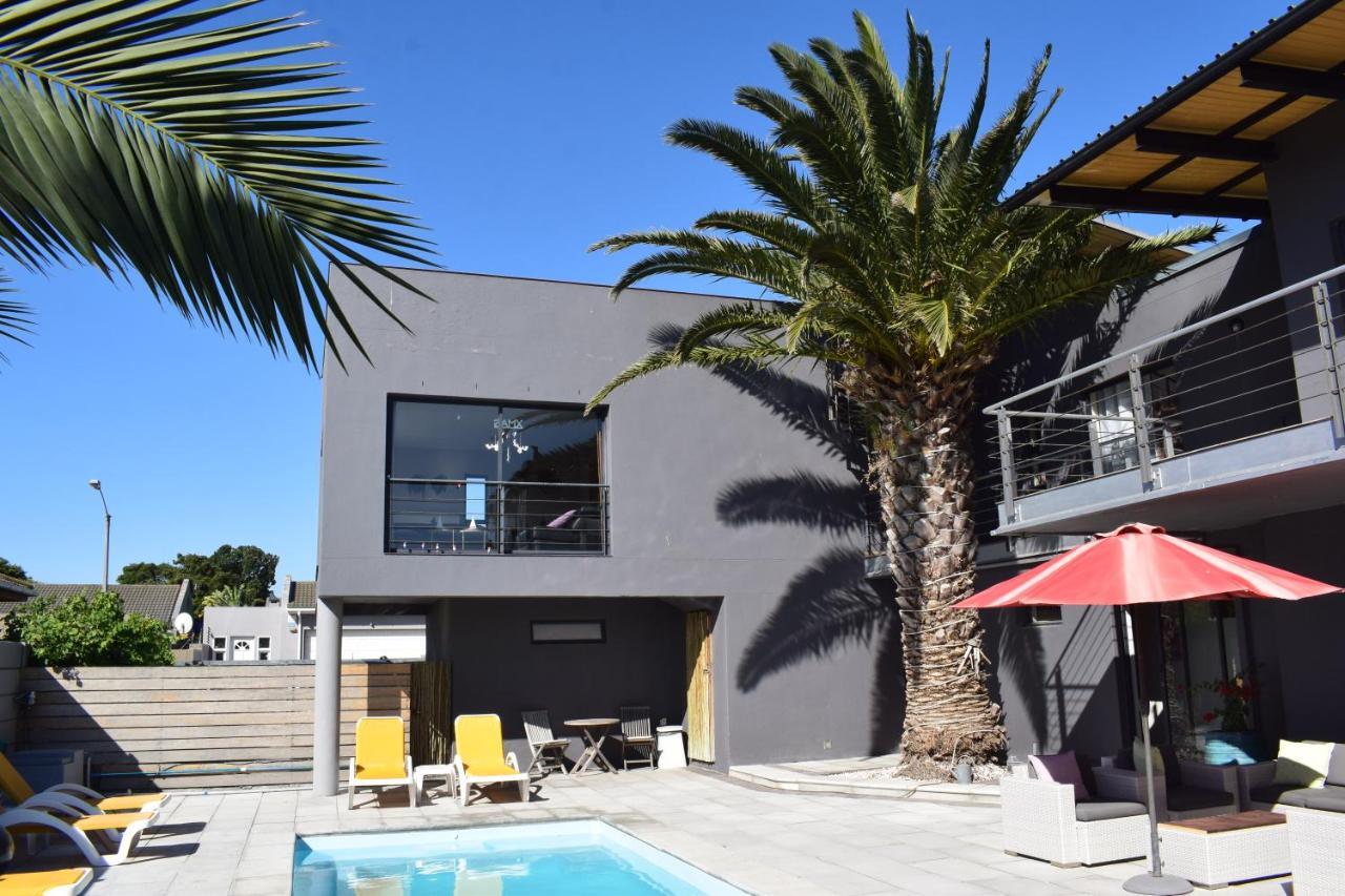 Capetown 4U Guesthouse Bloubergstrand Buitenkant foto