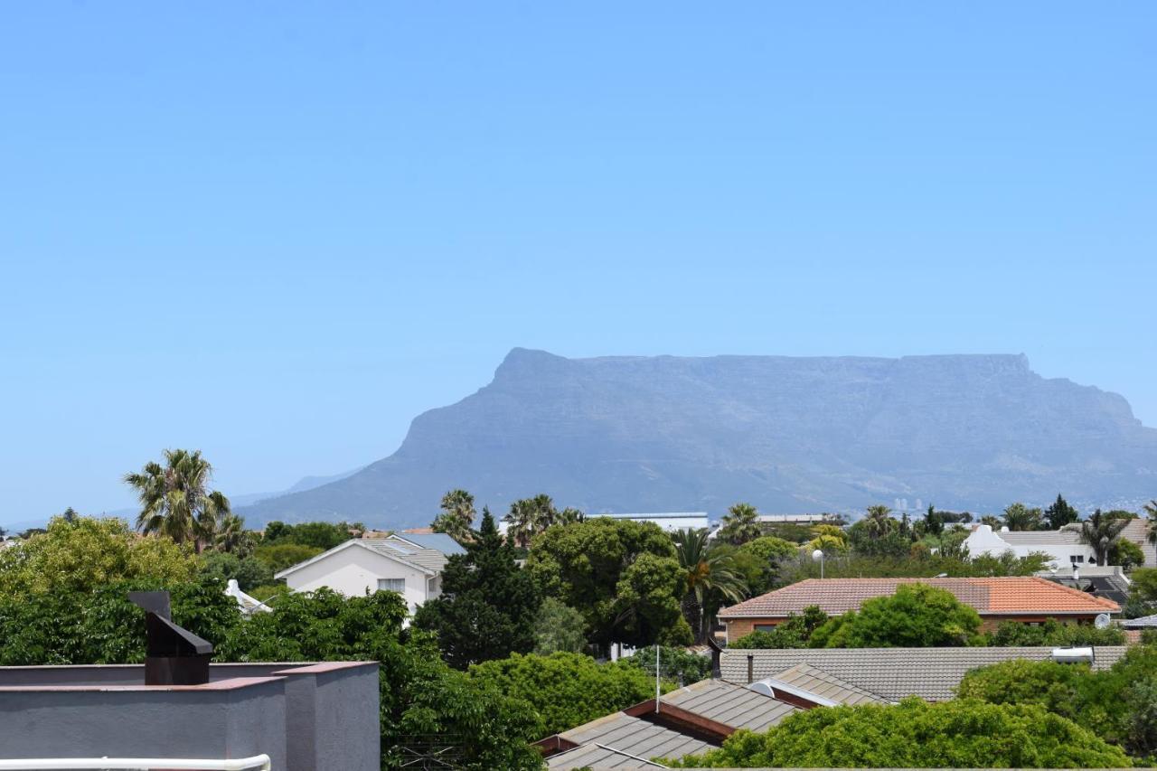 Capetown 4U Guesthouse Bloubergstrand Buitenkant foto