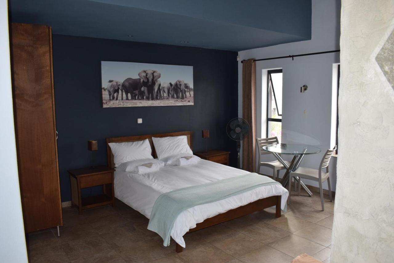 Capetown 4U Guesthouse Bloubergstrand Buitenkant foto